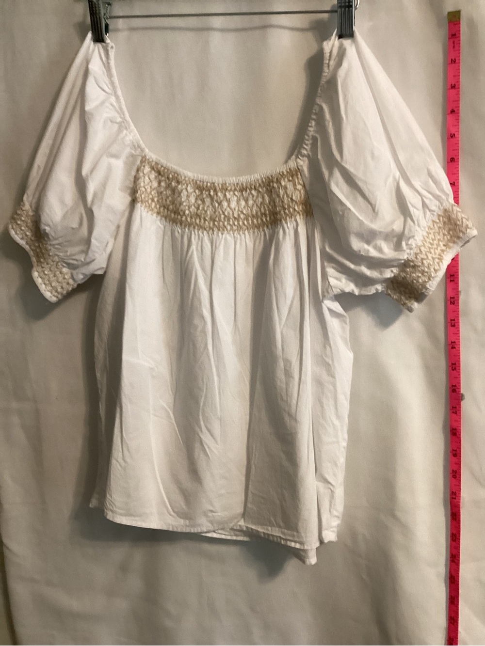 Short sleeve Wonderly White Square-Neck Smocked Peasant Blouse Beige Trim SZ L